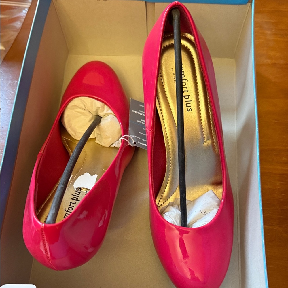 Comfort Plus by Predictions Women's Bright Pink Heels